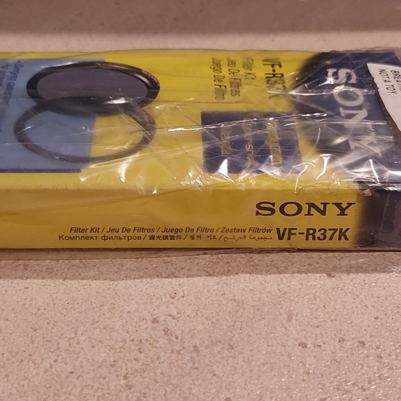 100% authentic Factory Sealed 2/2020 Google Nest Mini 2nd Generation stronger - Picture 4 of 10